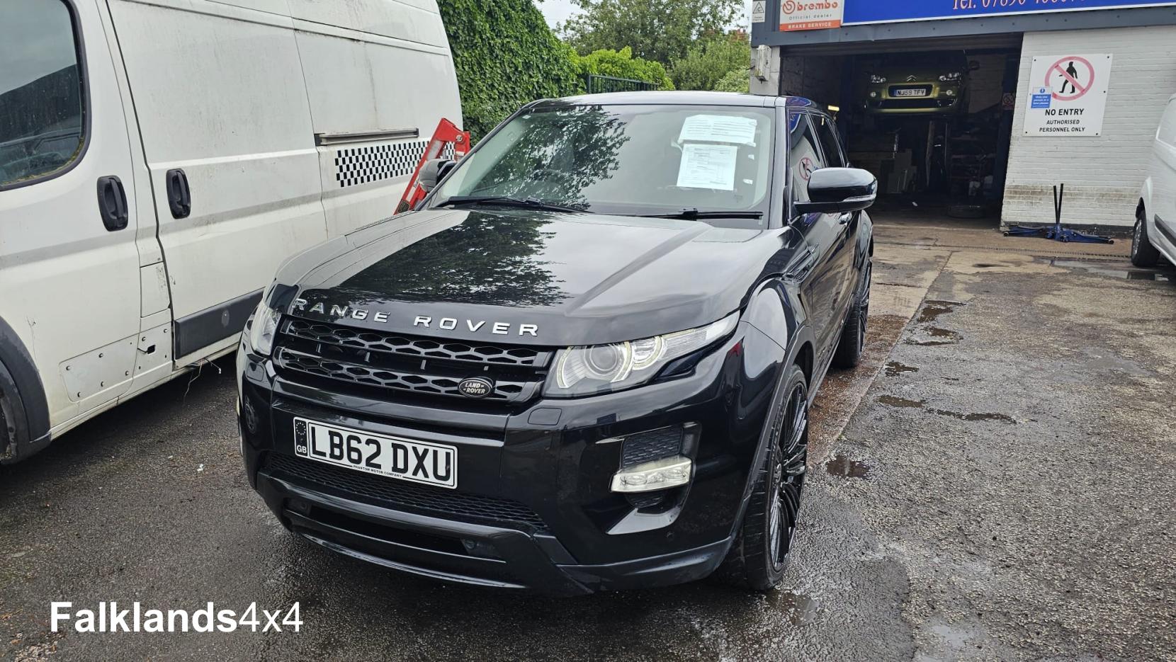 Land Rover Range Rover Evoque **ARRIVING SEPTEMBER 2025** 2.2 SD4 Dynamic SUV 5dr Diesel Auto 4WD Euro 5 (190 ps)
